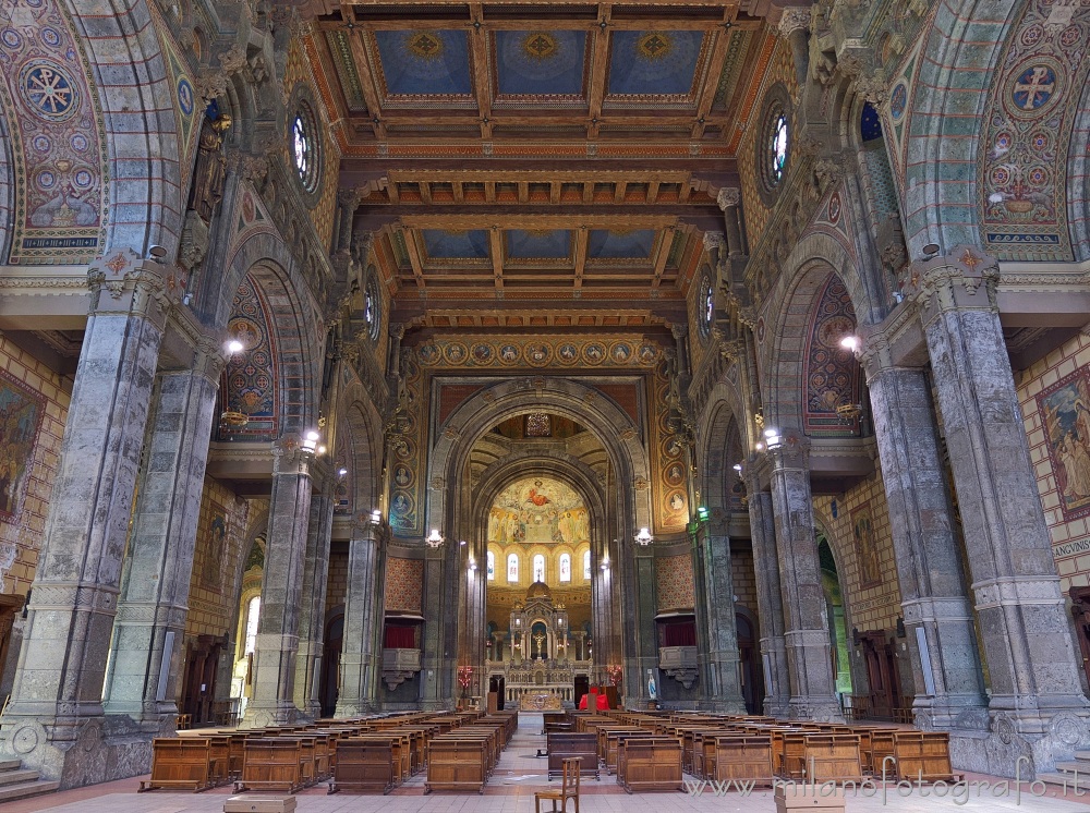 Milano - Interno della Basilica del Corpus Domini